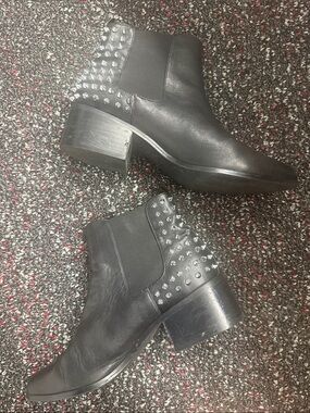 Steve Madden Studded Black Chelsea Ankle Boots - Women's